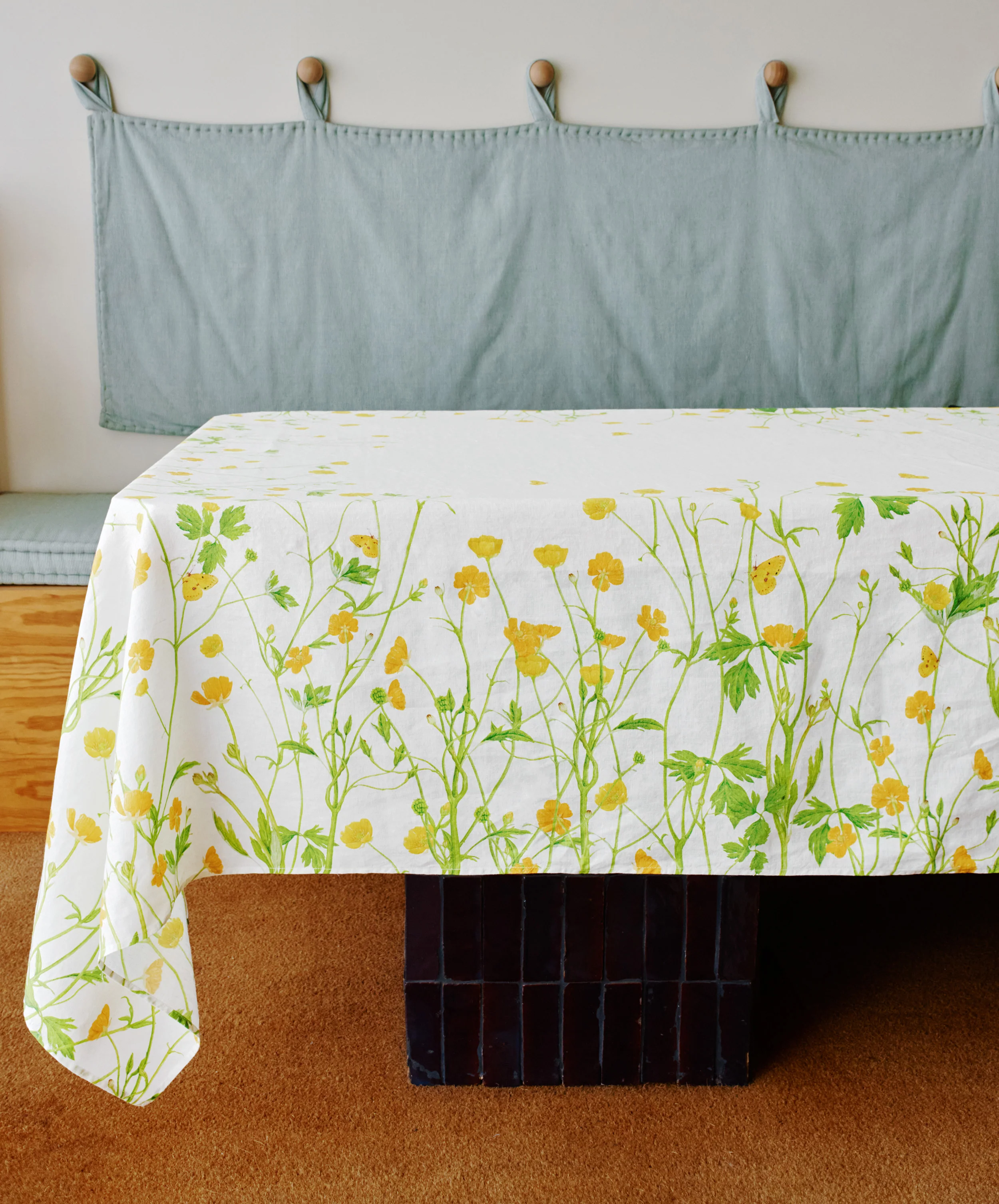 Buttercup Linen Tablecloth - Image 2