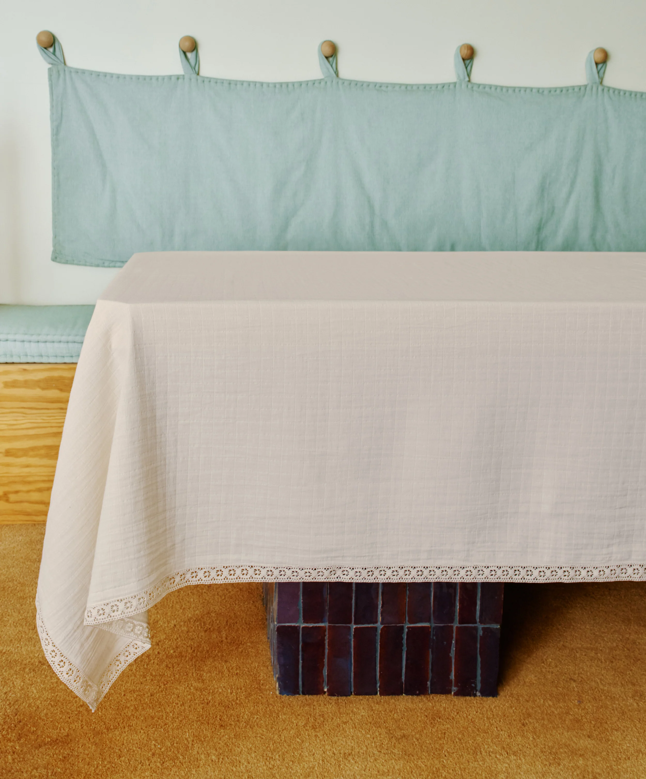 Double Gauze Flower Tablecloth - Image 4