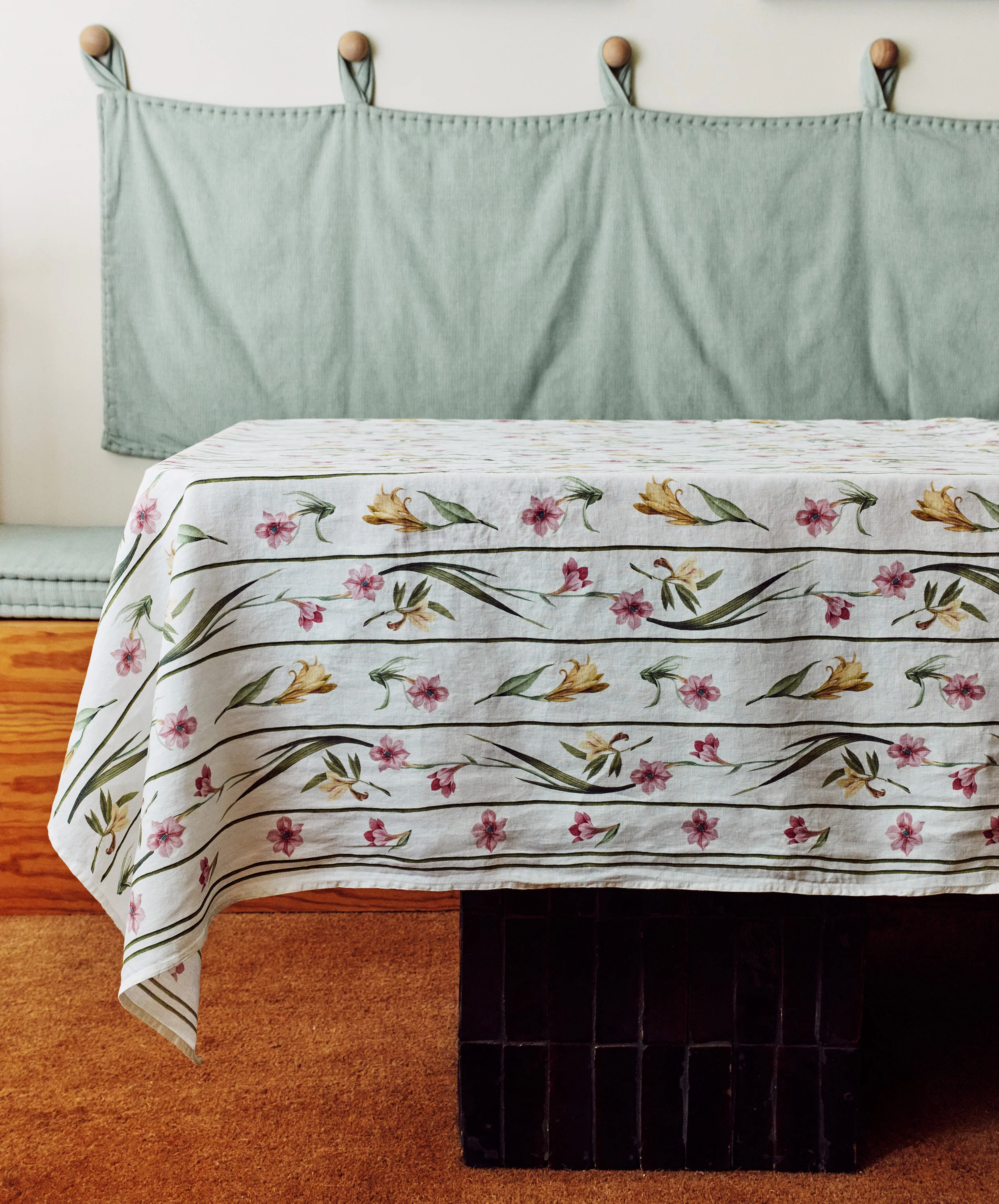 Gladioli Tablecloth - Image 4
