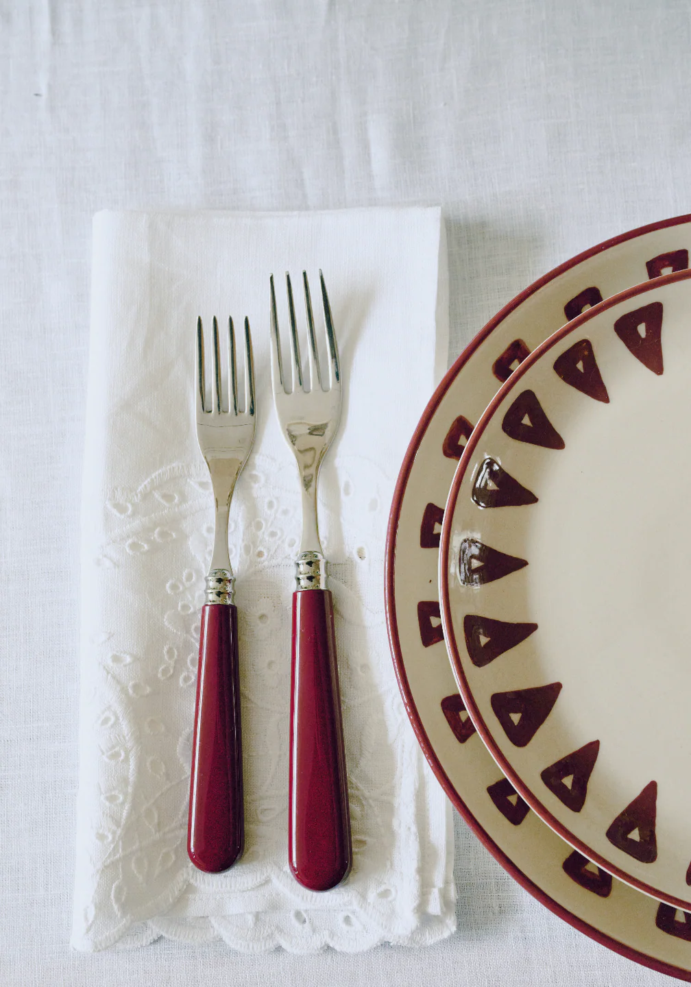 Broderie Anglaise Linen Napkin, Set of 6 - Image 3